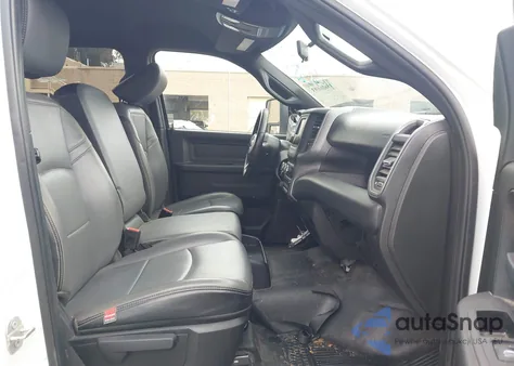 2024 Ram 2500 Tradesman 4X4 8' Box z USA, uszkodzony, nr VIN 3C6UR5HJ1RG142763